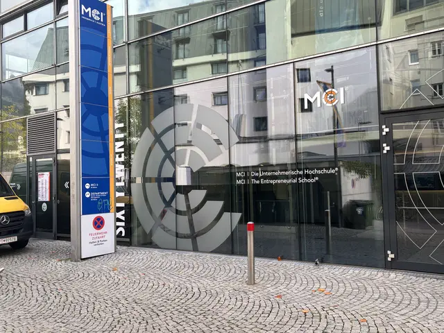 Das MCI steht wieder im politischen Rampenlicht: Für Diskussionen sorgen der Rohbericht des Landesrechnungshofes und ein gemeinsamer Antrag der FPÖ, Grüne, Liste Fritz und NEOS im November-Landtag. | Foto: MeinBezirk/Herrmann