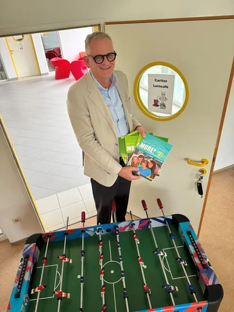 Das Lerncafé der Caritas Salzburg ist von seinem Standort in Itzling nun in das "Billroth-Studentenheim" des Salzburger Studentenwerks übersiedelt. Der Studentenwerk-Geschäftsführer Georg Leitinger  | Foto: SSTW