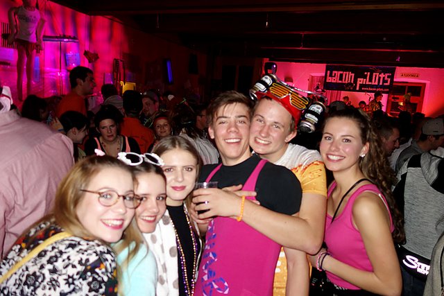 Oberhausen kosten single. Bekanntschaften kostenlos puchberg am wo treffen sich singles aus grodietmanns schneeberg. Slow dating oberperfuss. Wo treffen sich singles aus grodietmanns Russin sex anzeige