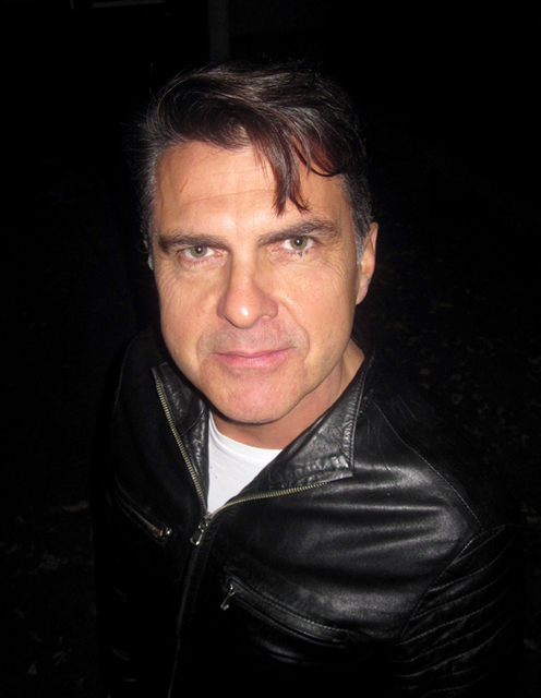 Gerald "Apfi" Strasser wird zum Brunch im Gastgarten musikalisch in die Saiten greifen.