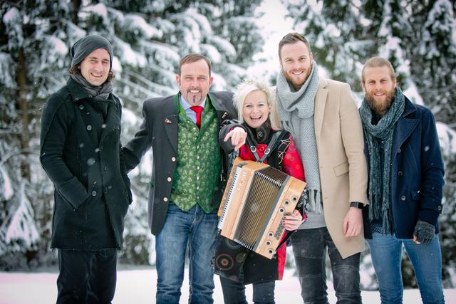 Besinnlich und leise präsentiert sich die Meissnitzer Band gemeinsam mit dem Posaunenensemble Gsenger und Marianne Brandauer bei der „Advent im Gebirg“ Konzertreihe.