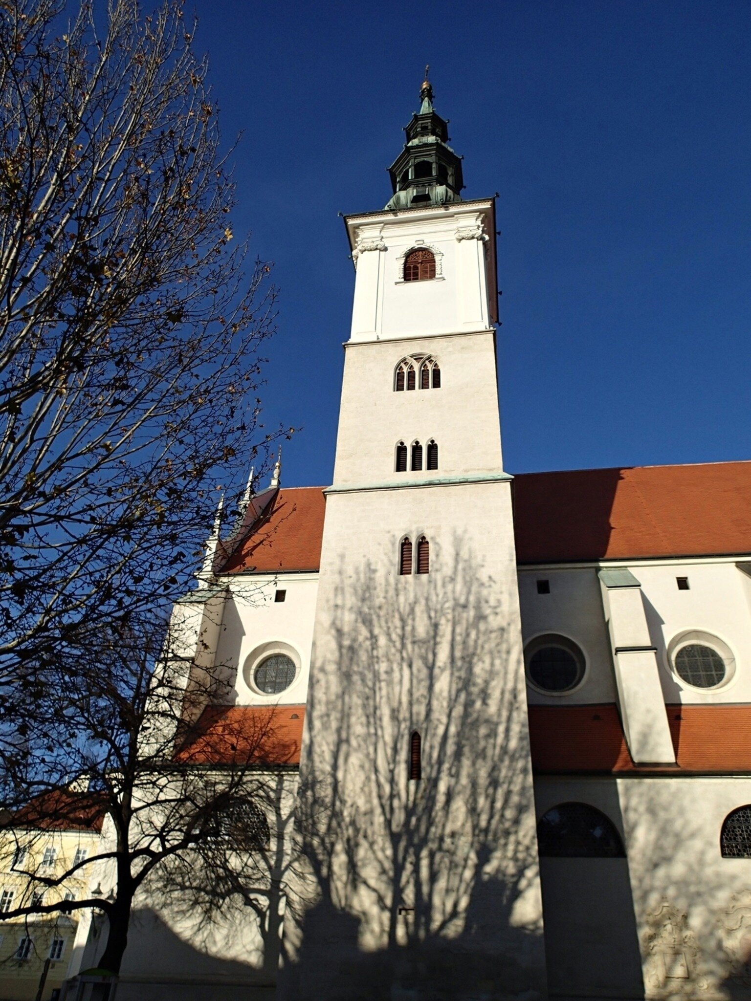 Pfarrflohmarkt Krems St Veit In Historischen Gew lben