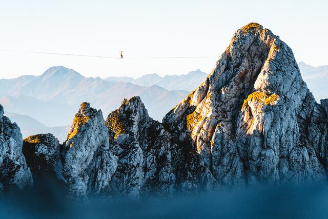 Am Montag, 11. November, steht der Grimming im Mittelpunkt – bei "Bergwelten" auf Servus TV (20.15 Uhr). | Foto: ServusTV/Merlin Essl
