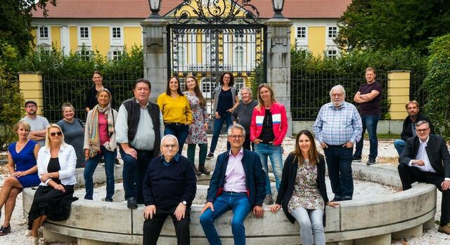  Mitglieder der Eferdinger Künstlergilde  | Foto: Eferdinger Künstlergilde