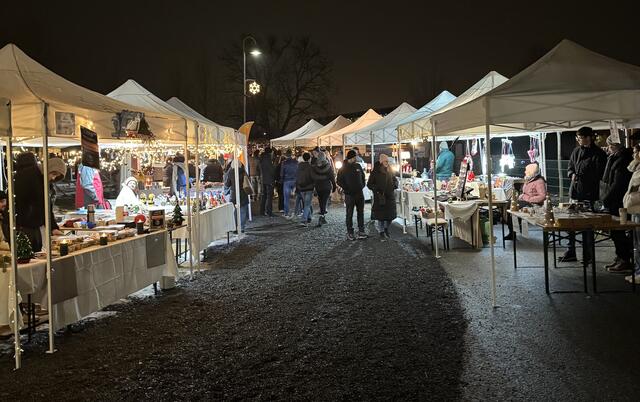 Am 7. und 8. Dezember wird wieder zum beliebten Christkindlmarkt in das Römerdorf in Wagna geladen. Ein buntes Rahmenprogramm für die ganze Familie wartet. | Foto: Gemeinde Wagna