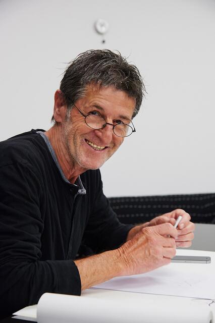  Die Ausstellung „Fadenkreuz“ von Brandy Brandstätter wird sich in den kommenden 
Monaten verändern.  | Foto: Ernst Peter Prokop