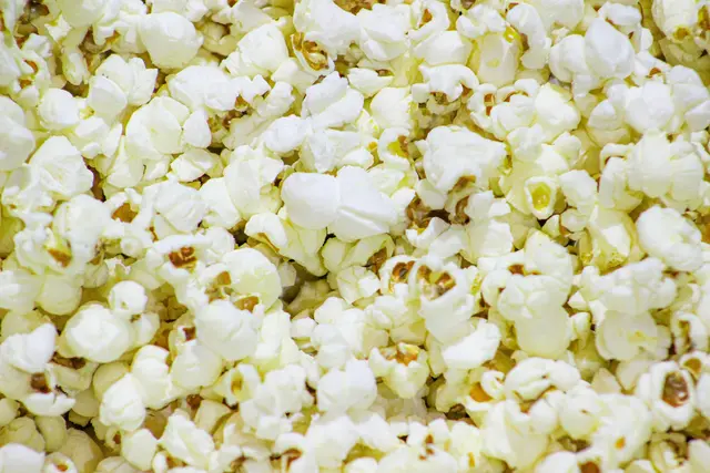 Ebenso kann man sich beim Sommerkino ein VIP-Package sichern. | Foto: Unsplash / Dabbas