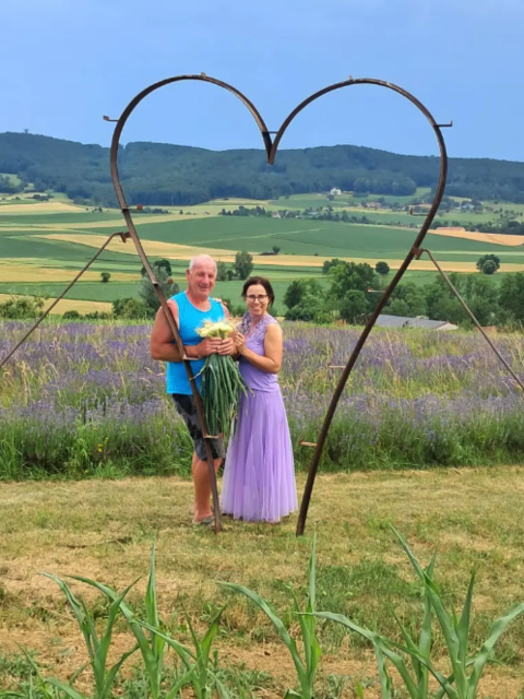 Stephan und Brigitte Teix freuen sich auf viele Besucher bei ihrem Hoffest. | Foto: Biohof Teix