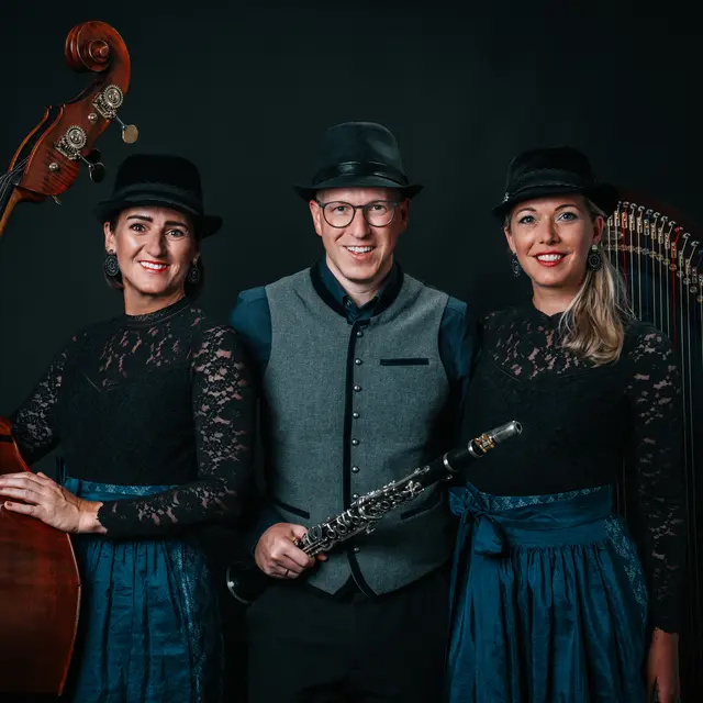 Die Hoameligen gastieren auf Einladung der Gemeinde Mutters im Bürgersaal. | Foto: Die Hoameligen