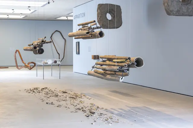 Foto: Nika Neelova. Cascade, Ausstellungsansicht, Museum der Moderne Salzburg, 2025 © Museum der Moderne Salzburg, Foto: wildbild, Herbert Rohrer