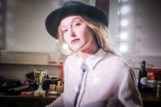 Am 6., 7. und 8. November steht Kabarettistin MALARINA mit ihrem neuen Programm „Trophäenraub“ auf der Bühne. | Foto: Maria Altmann