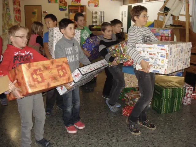 „miteinander  teilen": Unter diesem Motto läuft die diesjährige Weihnachtspaketaktion. Ein Projekt von „Hilfe, die ankommt“ des Bundes Evangelikaler Gemeinden Österreichs. | Foto: Heusser Privat