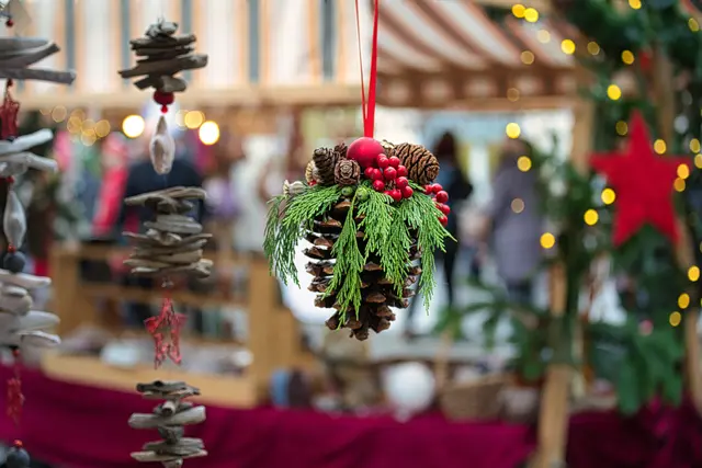 Der Adventmarkt im Sonnenhof in Grän öffnet am zweiten Novemberwochenende (8. und 9.11.) seine Pforten. | Foto: Symbolbild Pixabay/Juncala