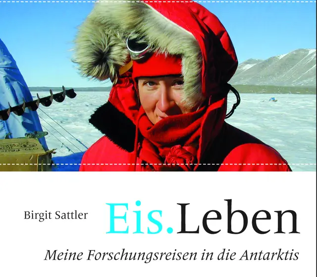 Brigitte Sattler berichtet über ihre Forschungen. | Foto: Tyrolia Verlag