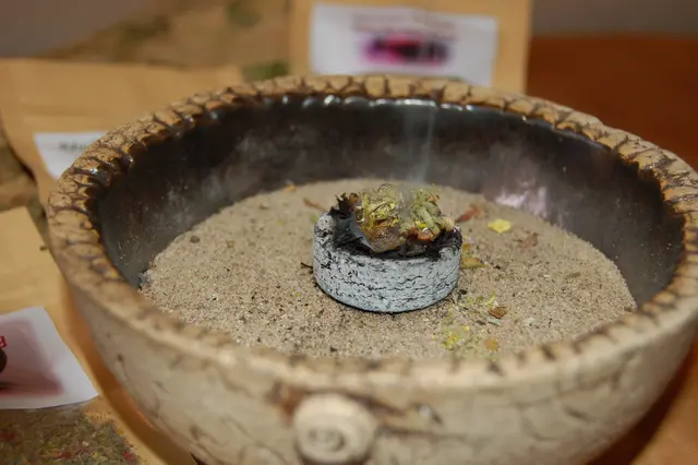 Räuchermischungen und vieles mehr gibt es beim Adventmarkt von Beate Berger. | Foto: Beate Berger