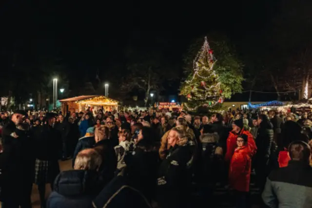 Advent im Stadtpark by Mary's Coffeepub | Foto: busyshutters