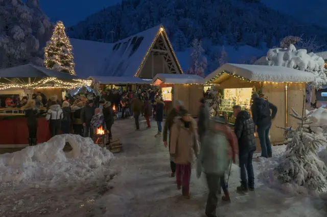 In Liezen finden an drei Samstagen im Dezember in und rund um die Stadtpfarrkirche Adventbegegnungen statt. | Foto: Manuel Capellari