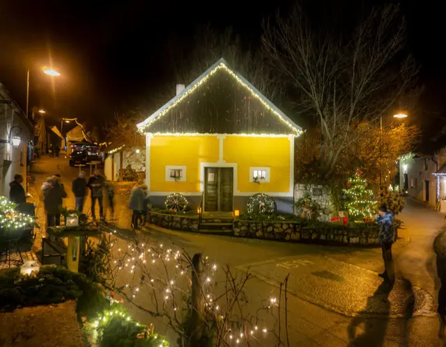 Märchenhafter Adventzauber Poysbrunn | Foto: zVg