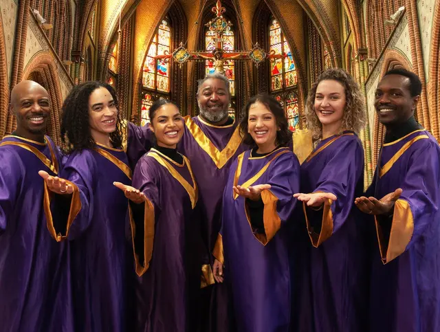 The International Gospel Society mit Big John Whitfield besingt die Evangelische Kirche in Gols.  | Foto: The International Gospel Society