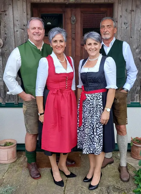 Die vier Mitglieder vom "Steinbauer 4 G'sang".  | Foto: Steinbauer 4 G'sang