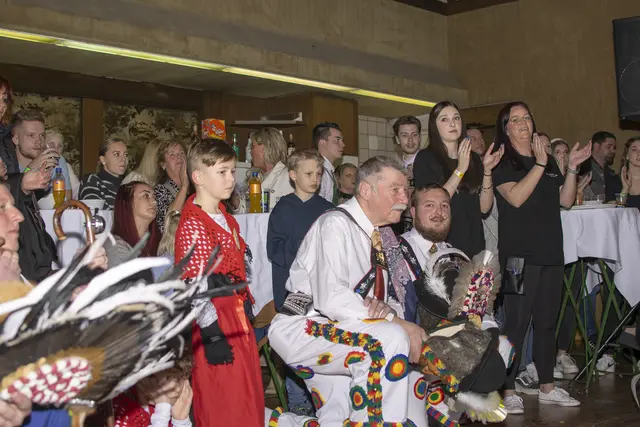 Viel Applaus für den Auftritt der Brauchtumgsgruppe D´Pradler und einen gelungenen Abend gab es 2025. Am 10.1.2026 folgt die Neuauflage. | Foto: Sebastian Tegtmeier/www.stfotografiewerbegrafik.at