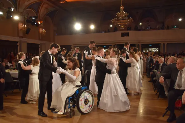 No Problem Ball-Eröffnung mit Tänzern von Ich bin OK. | Foto: Preineder