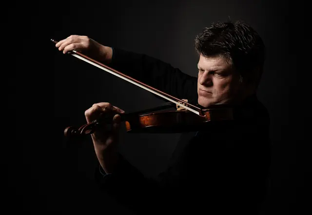 Guy Braunstein feiert am 1. Februar sein Debut im Brucknerhaus Linz.  | Foto: Boaz Arad