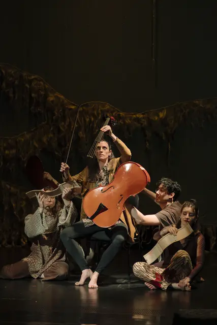 Das Familienkonzert „What on Earth“ ist spielerisch inszeniert, voller Energie und lebendiger Musik. | Foto: Viktoria Hofmarcher