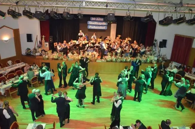 Der Muskerball hat den Purkersdorfer Stadtsaal schon die letzten Jahre gut gefüllt. | Foto: zVg Petra Bergmann