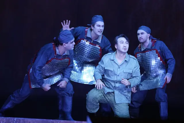  Die Hauptrollen sind prominent besetzt: Elena Batoukova-Kerl als Prinzessin Turandot, Carlos Cardoso und Jason Kim als Prinz Calaf sowie Erica Eloff und Fenja Lukas als Liù.  | Foto: Reinhard Winkler