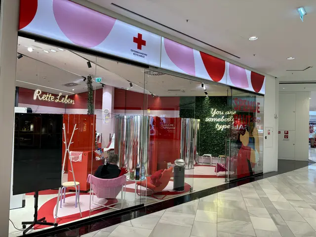 In der SCS lässt sich zwischendurch Blut spenden. | Foto: MeinBezirk/Birgit Bachhofner