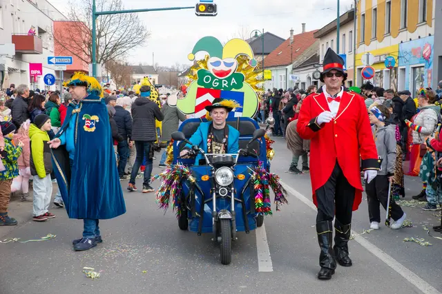 Bunte Kostüme und fröhliche Stimmung prägen den Dirndltaler Faschingsumzug in Ober-Grafendorf. | Foto: Musikvolksschule Ober-Grafendorf