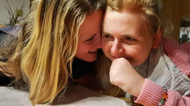 Besondere Kinder treffen auf anders besondere Kinder samt Familien beim Begegnungscafé der NEOS.  | Foto: Peckary