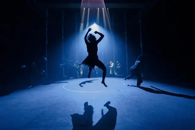 donaufestival 2026
fABULEUS &amp; Michiel Vandevelde: out of hands
Messeglände /Halle 1
1.-3. Mai
 | Foto: Illias Teirlinck