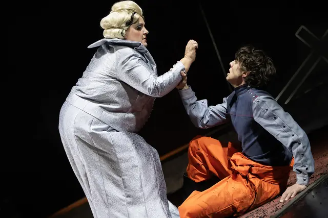 Petra Alexandra Pippan (Großfürstin), Tommy Fischnaller-Wachtler (Iwan Kaljajew) | Foto: © Cordula Treml