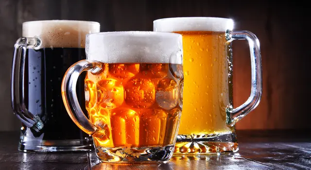 In Eggelsberg gibt's großen Biergenuss aus kleinen Brauereien. | Foto: Smarterpix/monticello