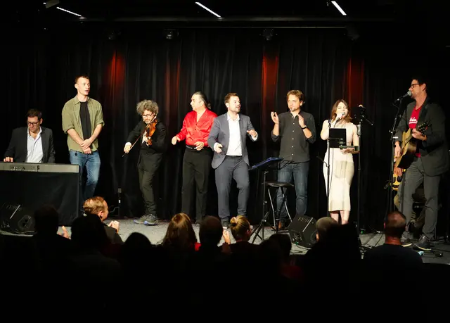 Die Arche Kufstein lädt zu einer Mixed Show - moderiert von Flo &amp; Wisch.  | Foto: Hubert Mairhofer