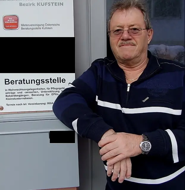 Peter Steger, von der Mietervereinigung Tirol, berät in Kufstein (KISS) zum Thema Mietrecht. | Foto: MV Tirol