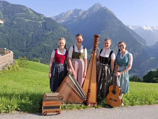 Es singen und musizieren heuer die „Zoigal“.  | Foto: Zoigal/privat