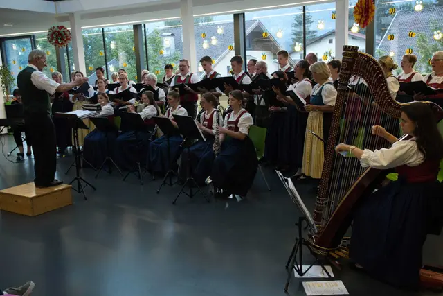 Der Tiroler Trachtler-Chor veranstaltet sein erstes Frühlingskonzert.  | Foto:  ARGE Veranstaltungen Kirchbichl