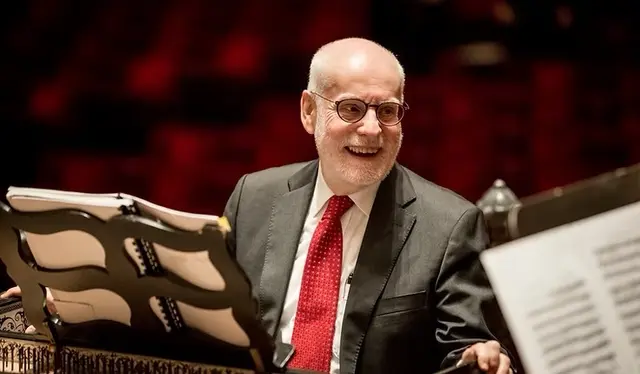 Der holländische Musiker und Dirigent Ton Koopman, der 1984 als Organist in der Barockkirche konzertierte, wird den diesjährigen Brunnenthaler Konzertsommer am Samstag, 9. Mai 2026, um 18 Uhr mit seinen Amsterdam Barocksolisten eröffnen.  | Foto: Foppe Schut