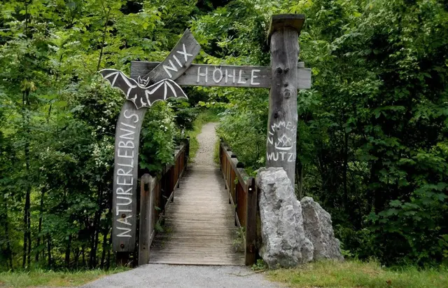 Willkommen bei der Nixhöhle  | Foto: Tauber Albin