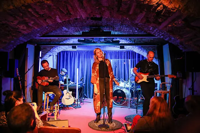 "The Sting Project" begeistert mit seinen Hits von Sting und "The Police". | Foto: Roschmann