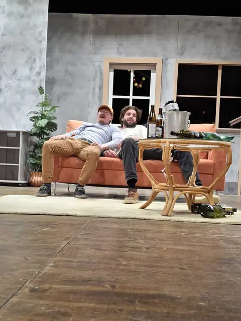  „I woas von nix“ spielt mit dem Thema Erinnerungslücken.  | Foto: Volksschauspiele Steinach