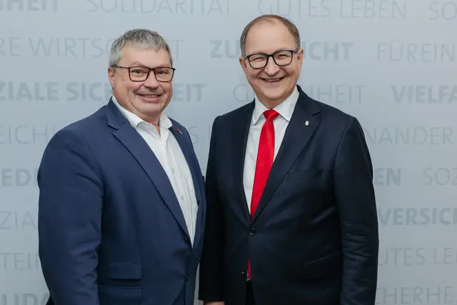 SPÖ-Bezirksvorsitzender Karl Walch (links) und Landesrat Martin WInkler werden bei der SPÖ-Bezirksmaivorfeier am 30. April 2026 am Schärdinger Stadtplatz Ansprachen halten.  | Foto: MecGreenie