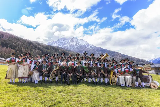 Die Musikkapelle Mieders erzählt in ihrem diesjährigen Frühjahrskonzert eine besondere Geschichte.  | Foto: MK Mieders