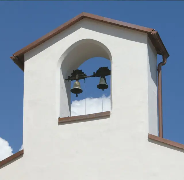 Der Glockenturm der Kapelle ist ein schlichtes Wahrzeichen für das Schloss Wohlgemutsheim. | Foto: Don Bosco Schwestern