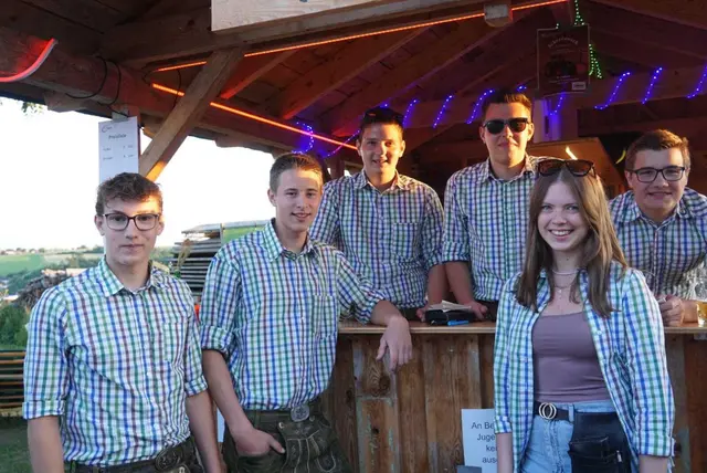 Die Niederwaldkirchner Landjugend lädt ein.  | Foto: Landjugend Niederwaldkirchen