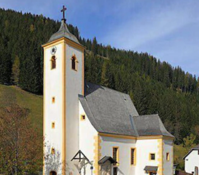 Das Jubiläum der Kirche wird gefeiert.