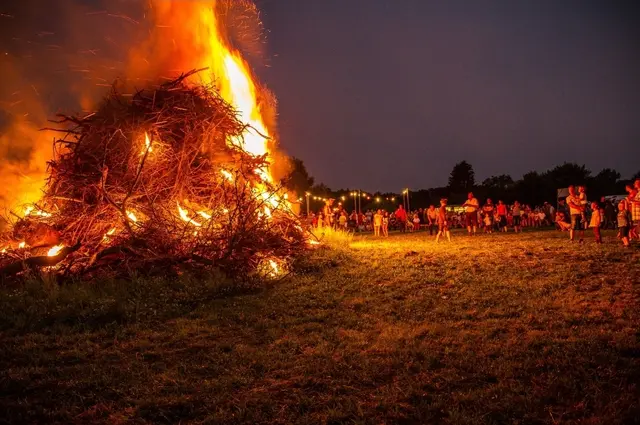 Symbol-Foto Archiv MeinBezirk-
Bei der ersten „Sunna Wendt Gaude“ auf der Eibeck Alm erwarten die Besucherinnen und Besucher musikalische Unterhaltung, gelebtes Brauchtum und gesellige Stunden inmitten der Frankenfelser Bergwelt. Ab 16 Uhr wird gemeinsam der Sommerbeginn gefeiert | Foto: Privat
